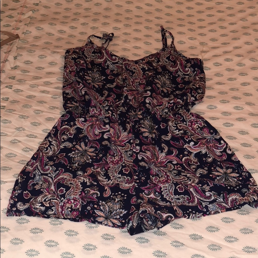 Romper - Picture 2 of 5